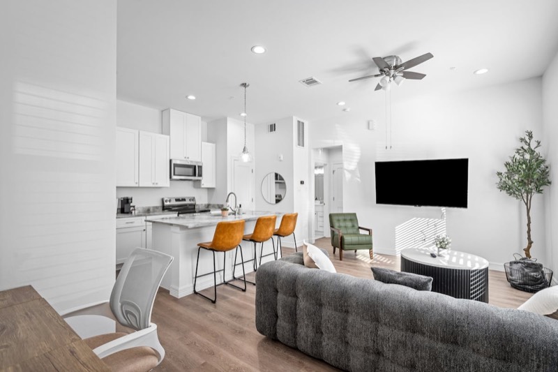 Modern 1BR condo in Houston, unit A